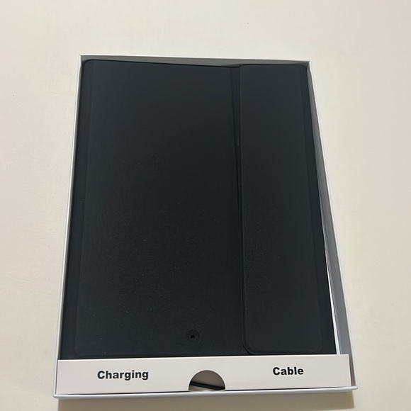 NWOT Wireless Keyboard case for Ipad - Picture 4 of 11